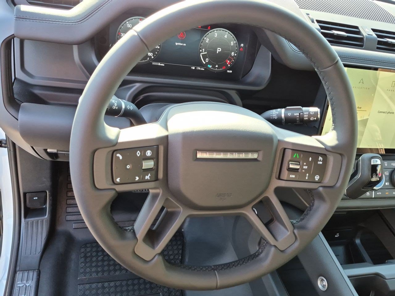 New 2026 Land Rover Defender 110 S AWD/4WD image 10