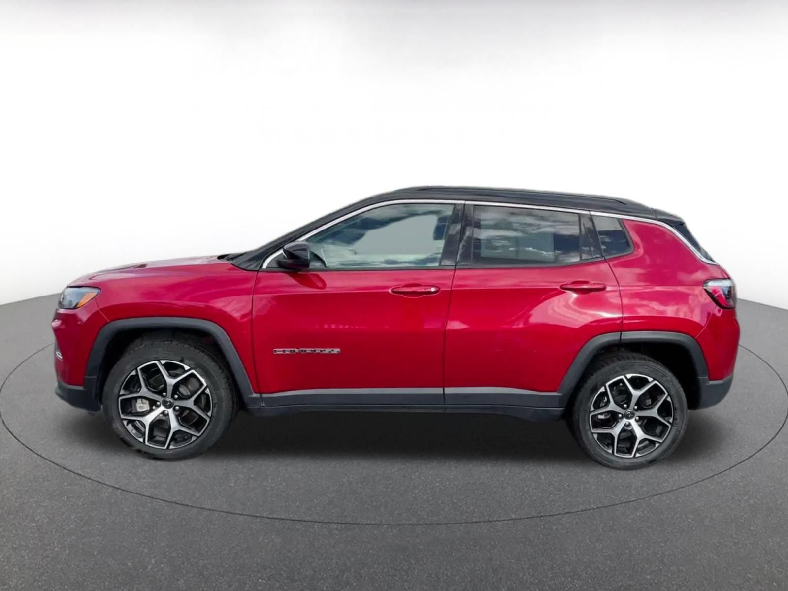 Used 2025 Jeep Compass Limited AWD/4WD image 8