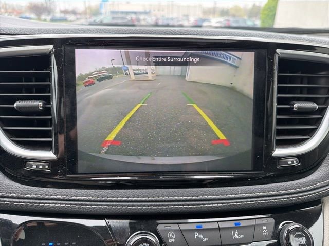 Used 2023 Chrysler Pacifica Limited image 24