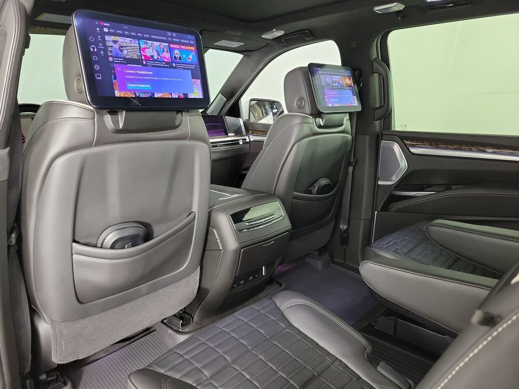 Certified 2025 Cadillac Escalade ESV Sport Platinum w/ LPO, Floor Liner Package AWD/4WD image 13