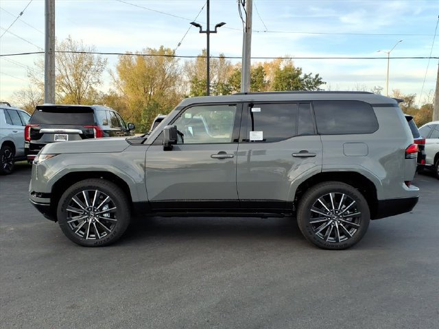 New 2026 Lexus GX 550 w/ Cold Area Package AWD/4WD image 4