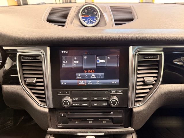 Used 2018 Porsche Macan Sport Edition AWD/4WD image 35