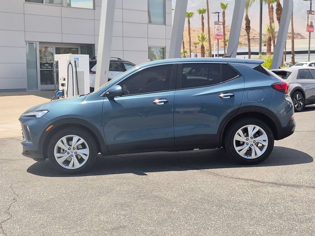 Used 2024 Buick Encore GX Preferred FWD image 3