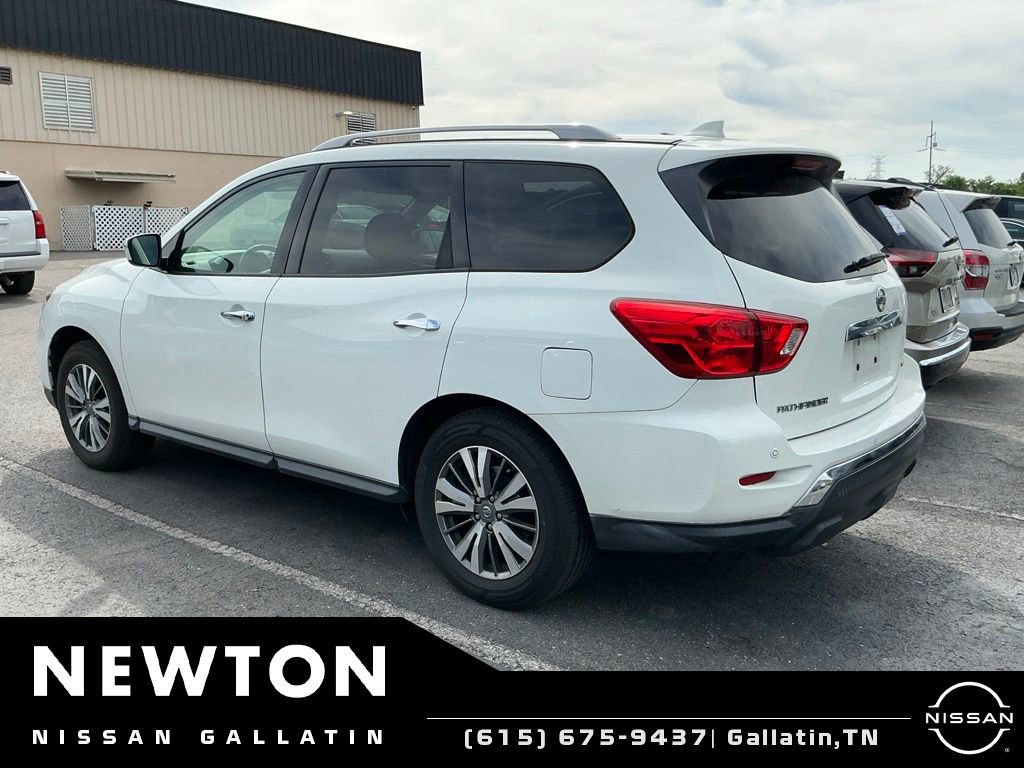 Used 2020 Nissan Pathfinder SV FWD image 4