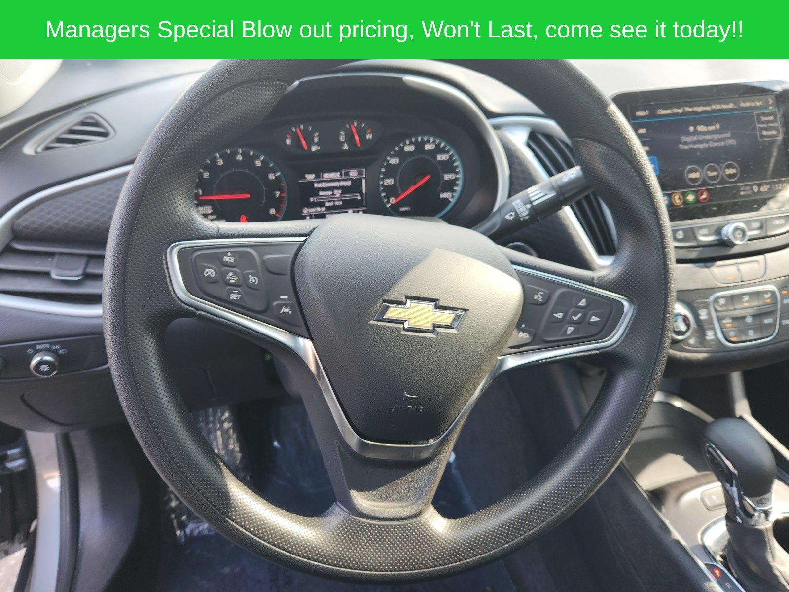 Used 2024 Chevrolet Malibu LT FWD image 11