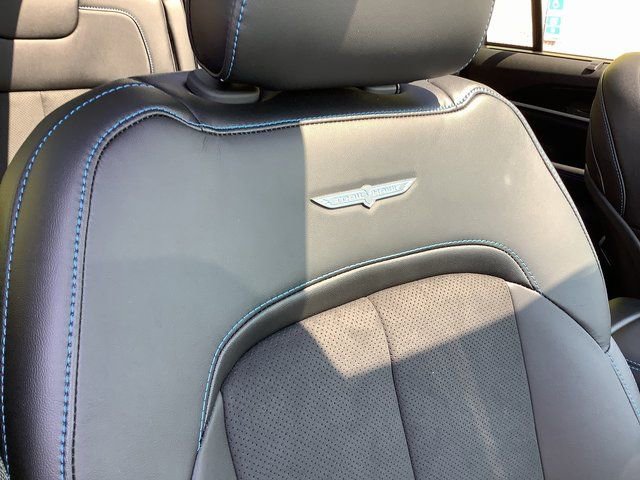 New 2023 Jeep Grand Cherokee Trailhawk w/ Luxury Tech Group III AWD/4WD image 45