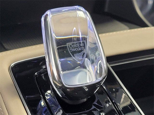 New 2026 Volvo XC90 B6 Plus w/ Protection Package Premier image 27