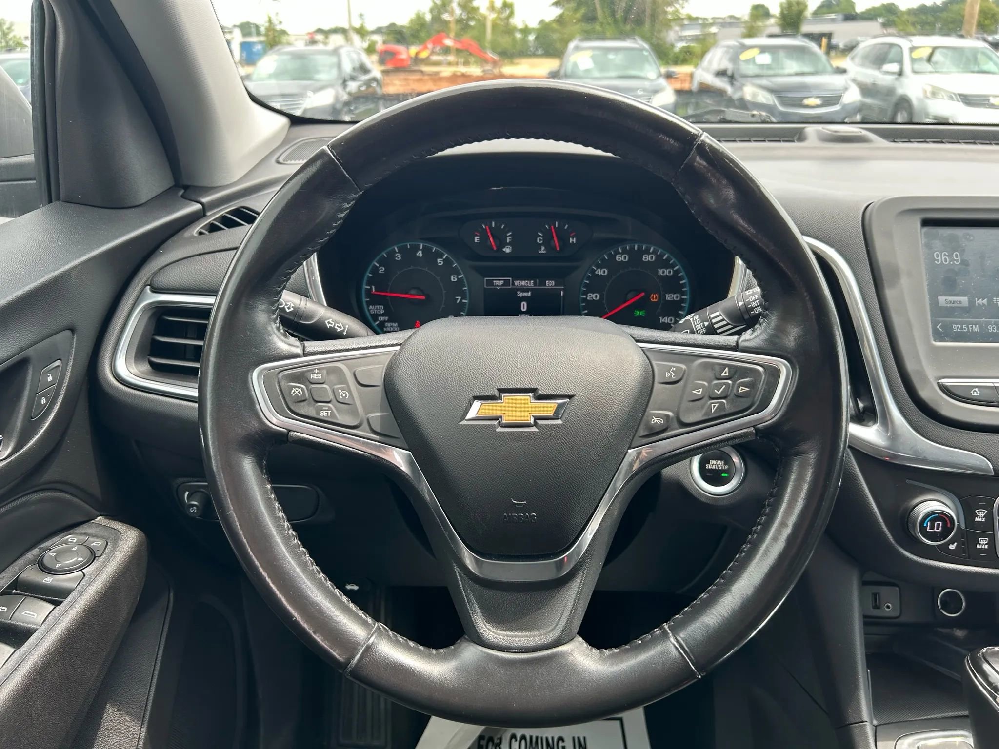 Used 2018 Chevrolet Equinox LT image 12