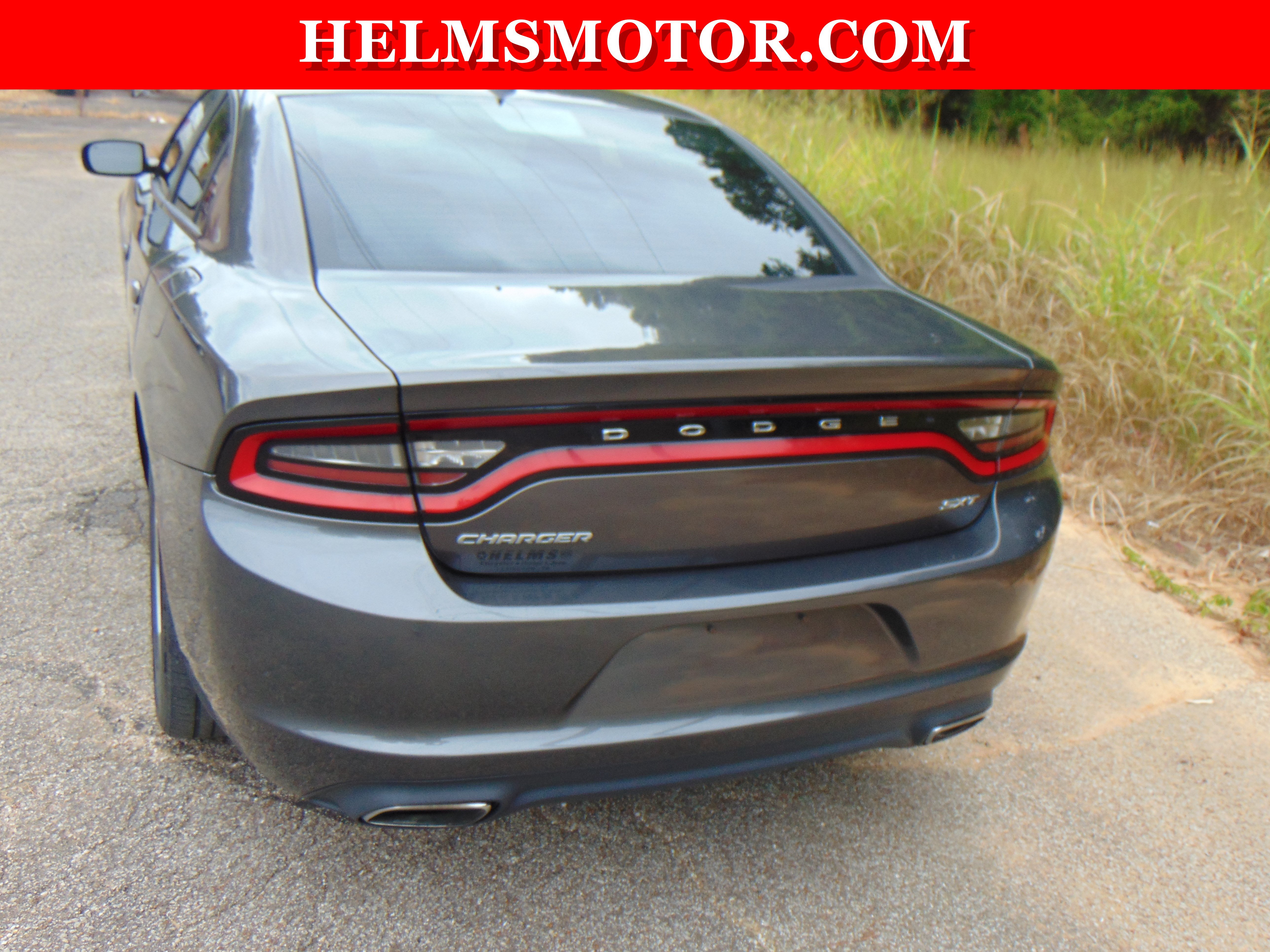 Used 2015 Dodge Charger SXT RWD image 11