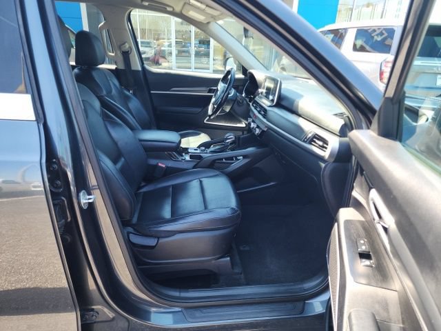 Used 2020 Kia Telluride LX FWD image 34
