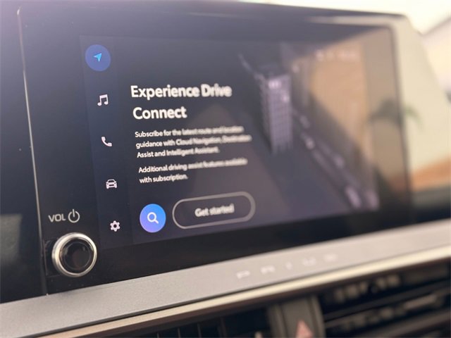 Used 2024 Toyota Prius Prime SE image 13