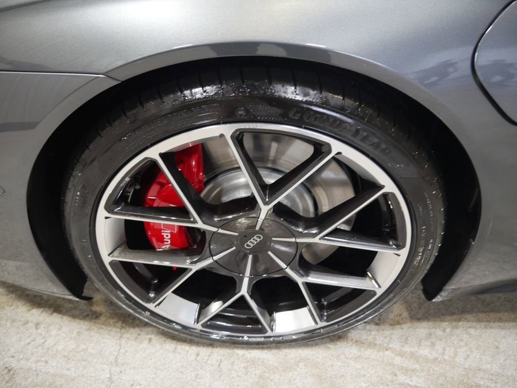 New 2026 Audi RS e-tron GT performance image 11