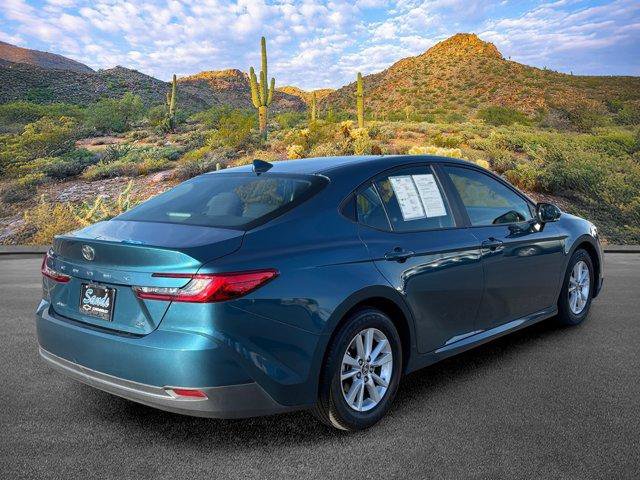 Used 2025 Toyota Camry LE FWD image 4