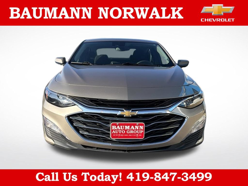 Used 2024 Chevrolet Malibu LT FWD image 2