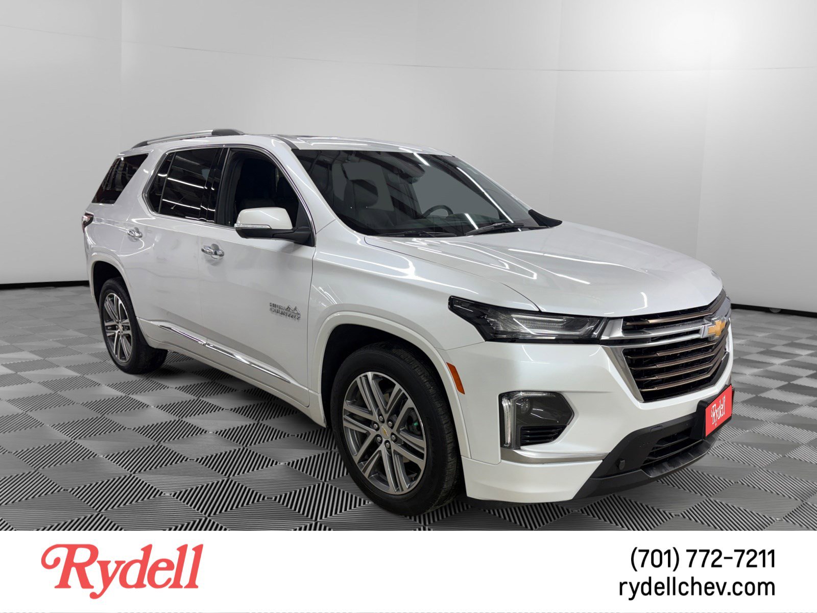 Used 2023 Chevrolet Traverse High Country AWD/4WD image 7