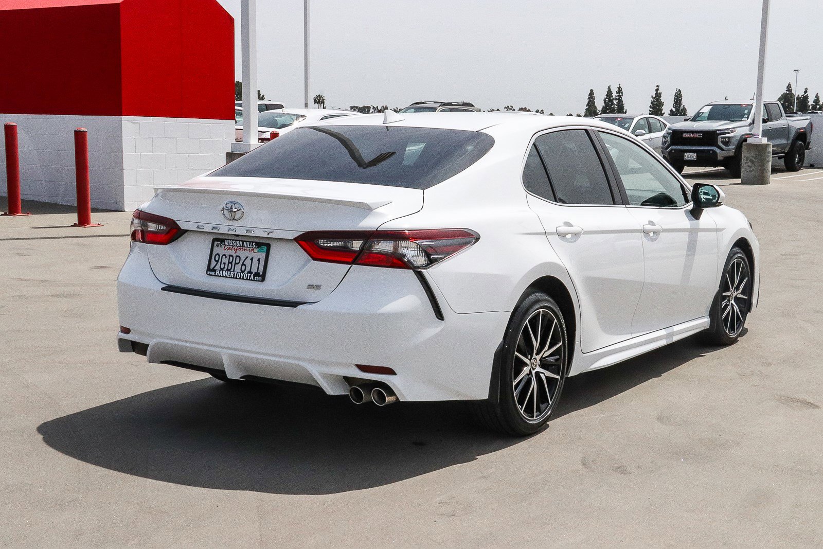 Certified 2023 Toyota Camry SE w/ Convenience Package image 7