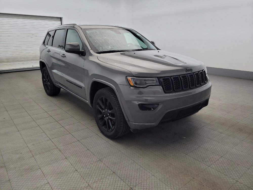 Used 2022 Jeep Grand Cherokee Laredo X image 13