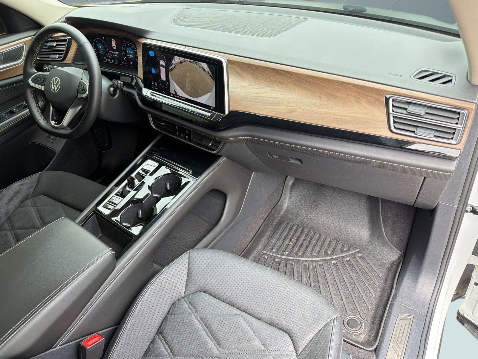 Used 2024 Volkswagen Atlas SE AWD/4WD image 27