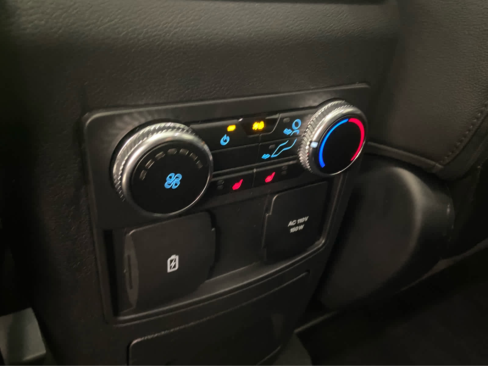 Used 2022 Ford Explorer Limited w/ Equipment Group 301A image 22