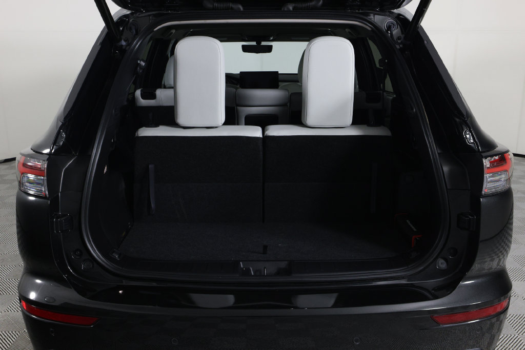 Used 2025 Mitsubishi Outlander AWD image 13