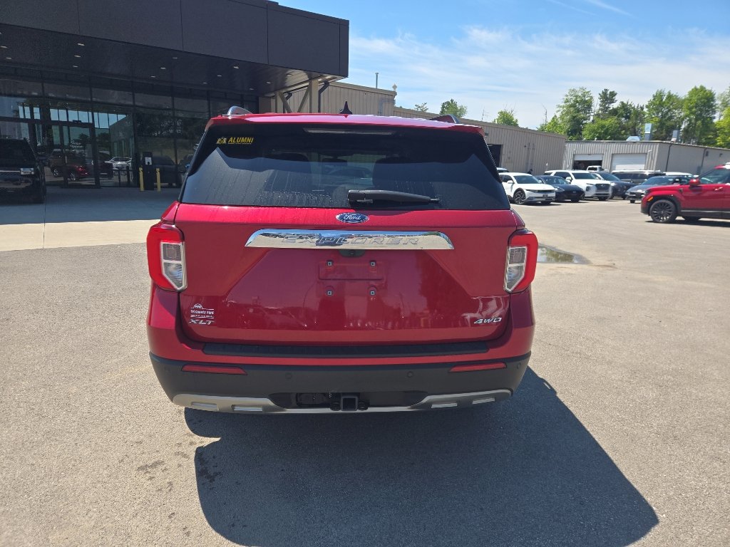 Used 2021 Ford Explorer XLT w/ Equipment Group 202A AWD/4WD image 4