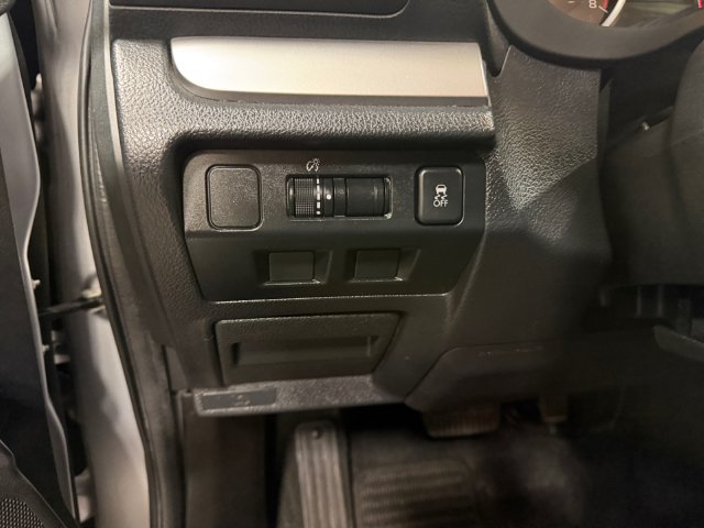Used 2017 Subaru Forester 2.5i Premium w/ All-Weather Package AWD/4WD image 19