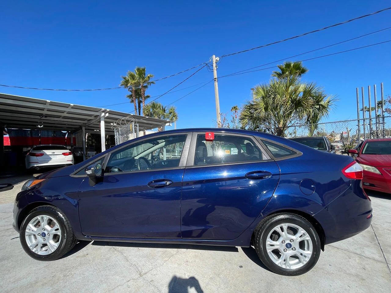 Used 2016 Ford Fiesta SE image 6