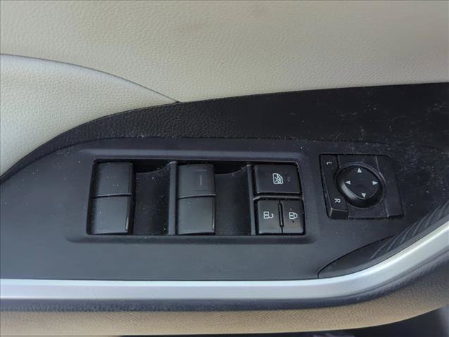 Certified 2021 Toyota RAV4 XLE FWD image 9