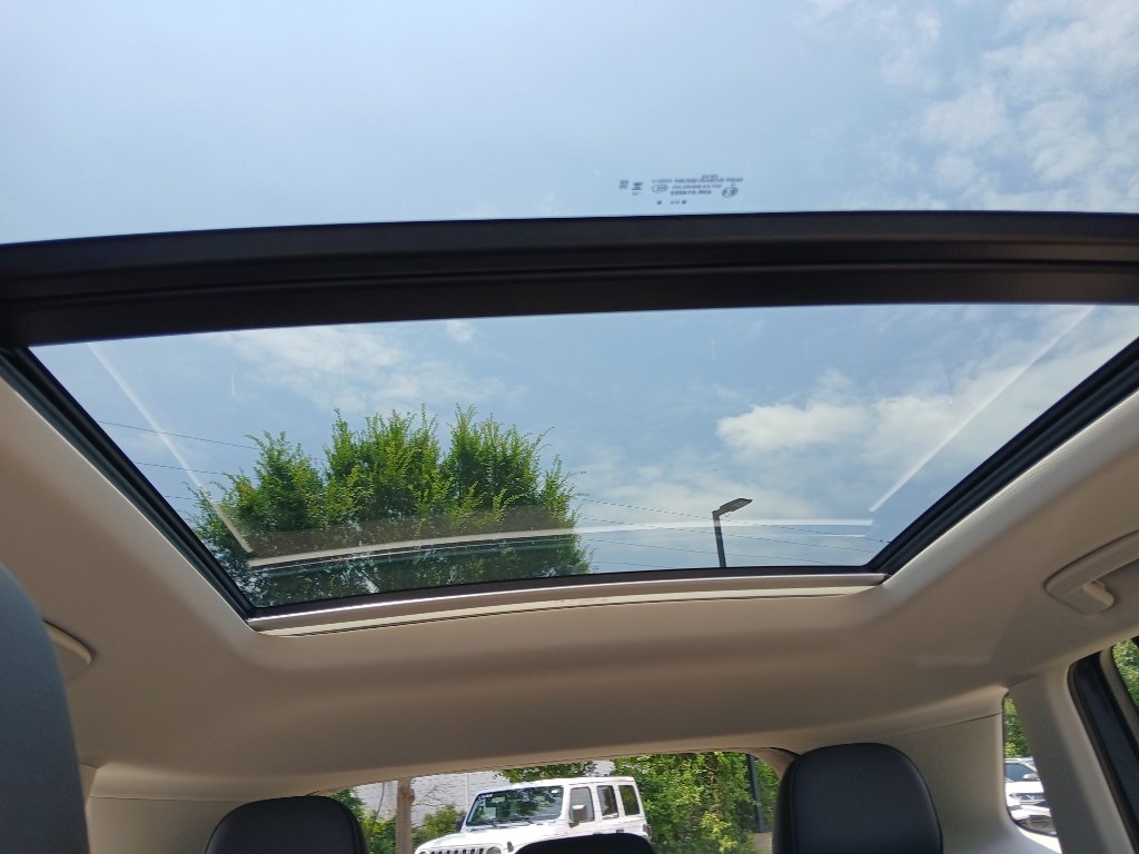New 2026 Volkswagen Tiguan SE FWD image 25