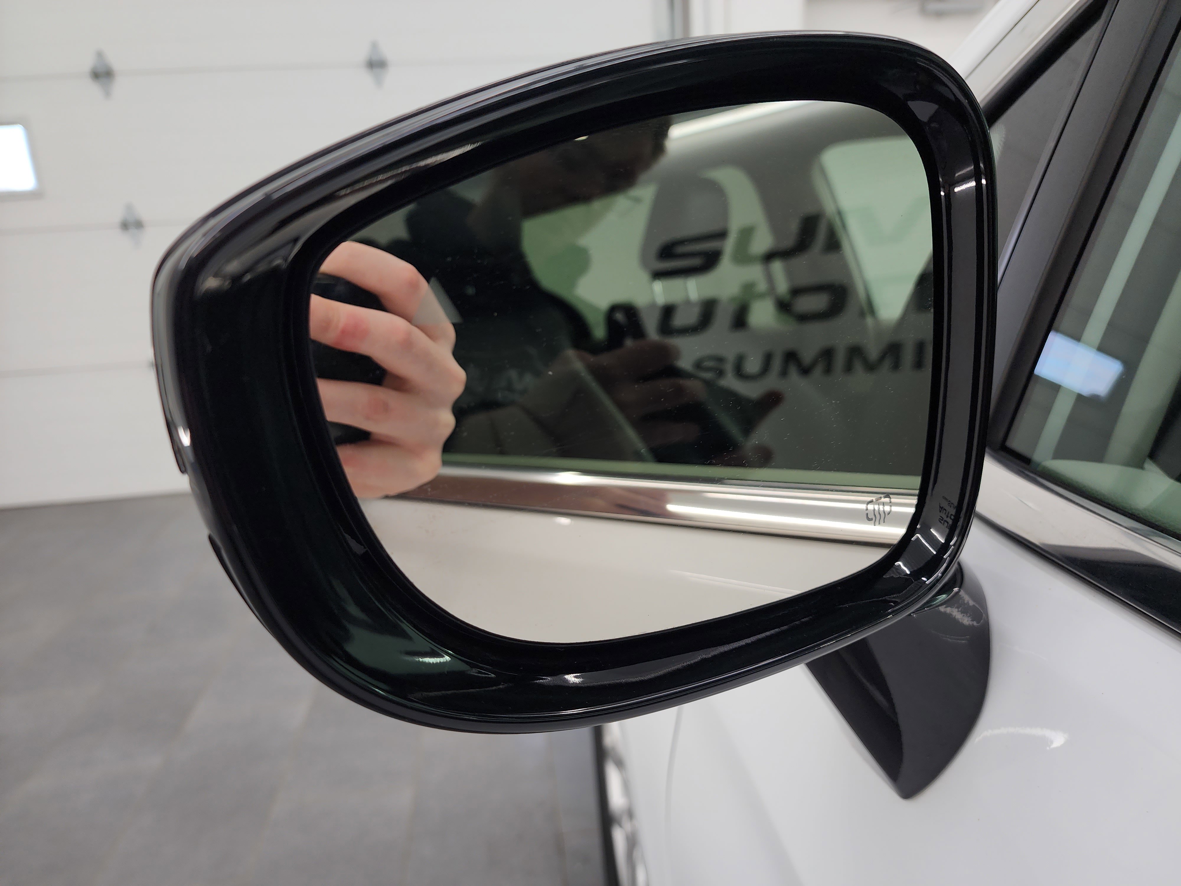 Used 2024 Chrysler Pacifica Touring-L image 39