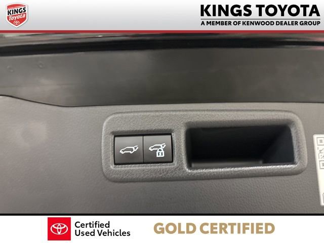Certified 2024 Toyota Venza XLE image 14