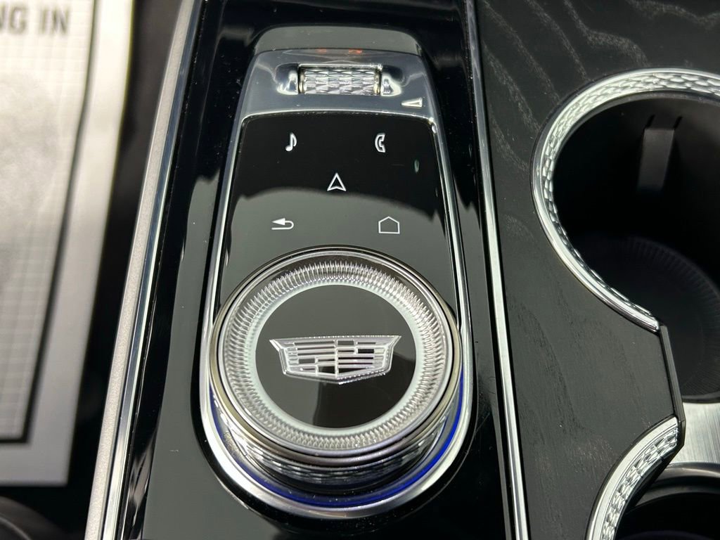 Used 2023 Cadillac Lyriq AWD image 23