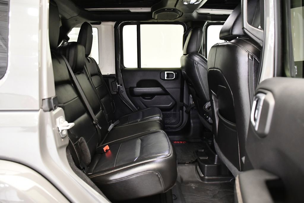 Used 2021 Jeep Wrangler Unlimited Sahara image 47
