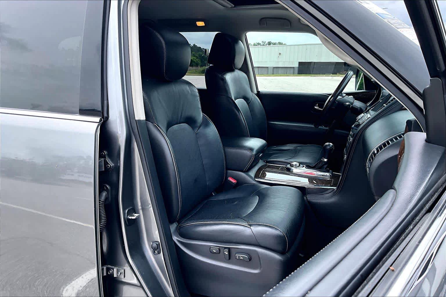 Used 2015 INFINITI QX80 4WD w/ Theater Package image 9