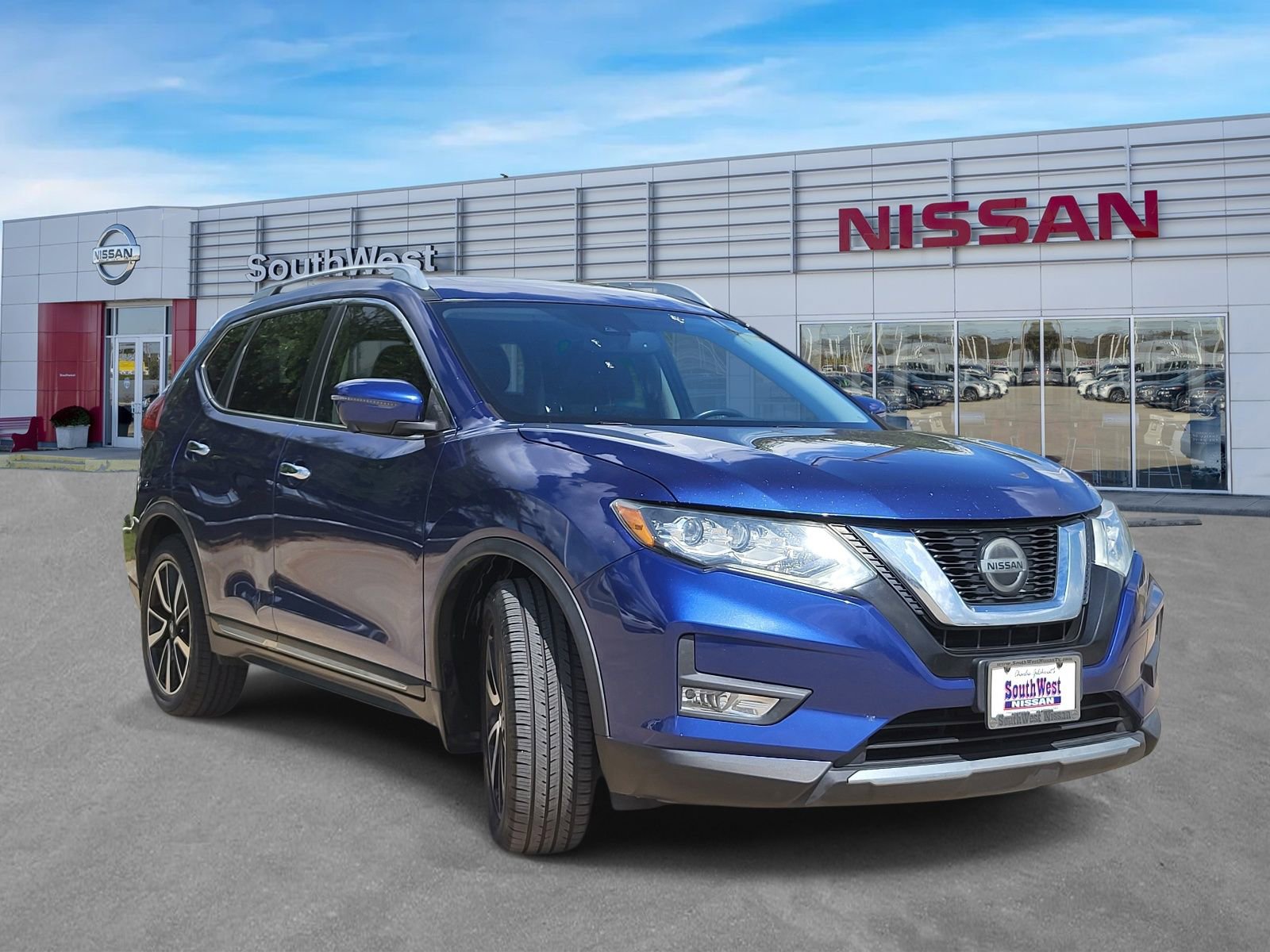 Used 2018 Nissan Rogue SL w/ Premium Package FWD image 3