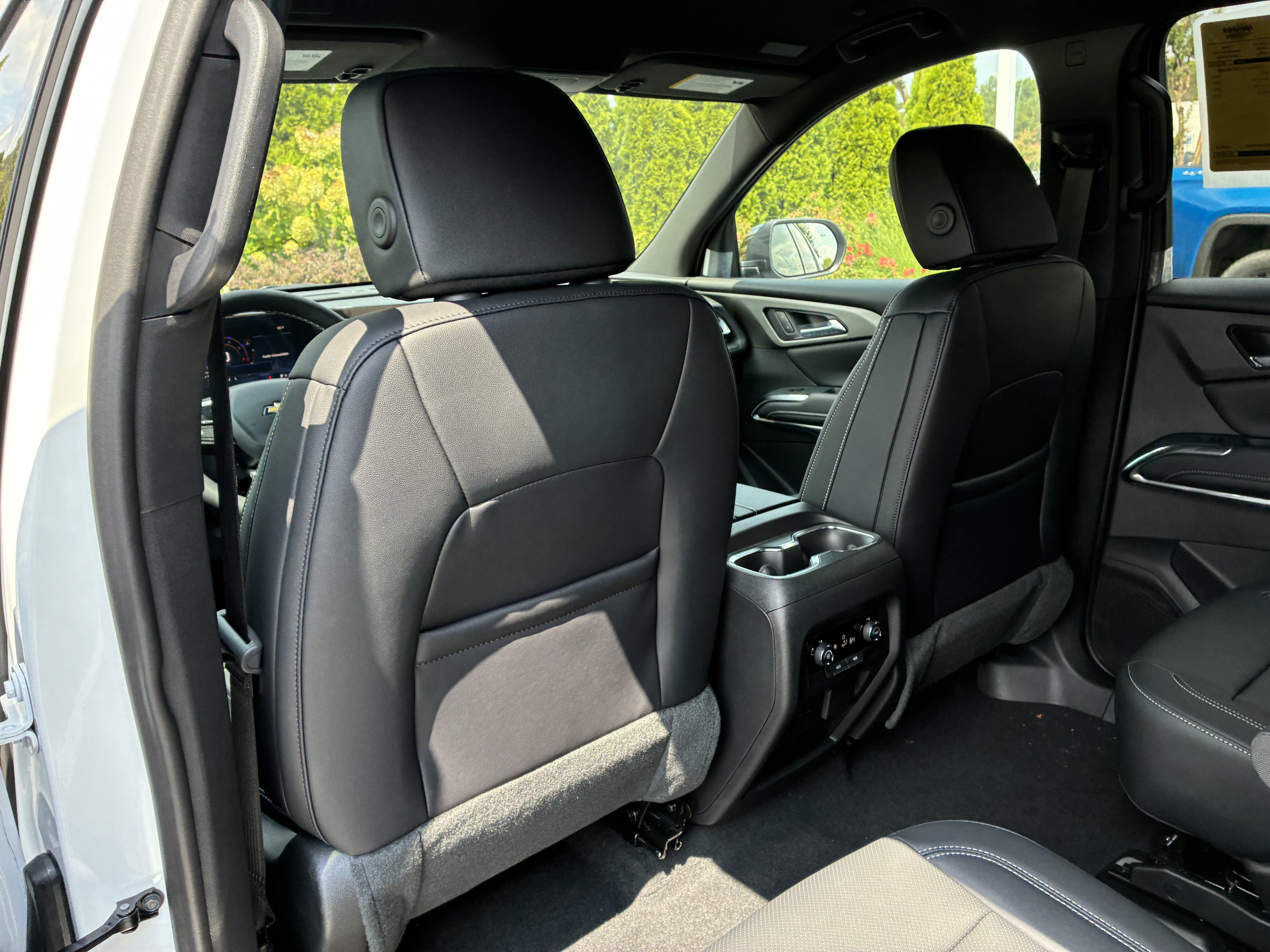 New 2027 Chevrolet Traverse LT w/ Driver Confidence Package FWD image 15