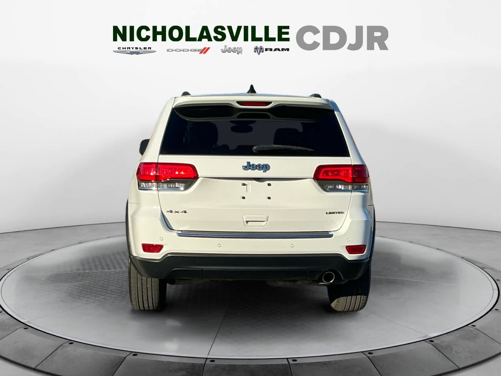 Used 2019 Jeep Grand Cherokee Limited AWD/4WD image 4