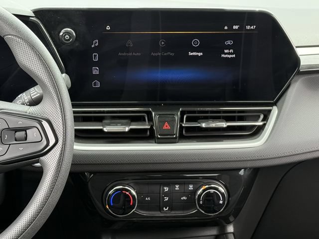 Used 2025 Chevrolet TrailBlazer LT AWD/4WD image 16