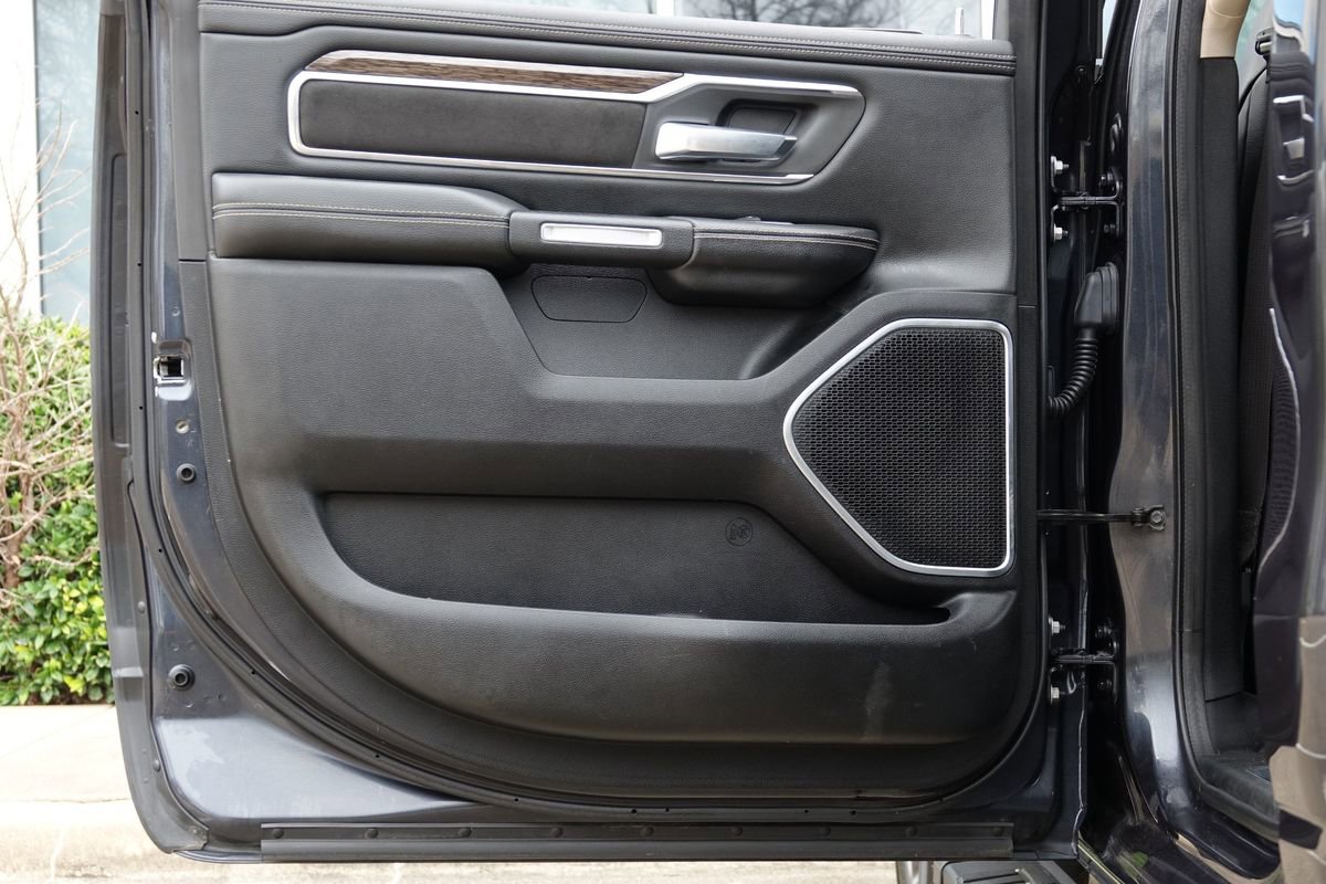 Used 2019 RAM 1500 Laramie AWD/4WD image 37