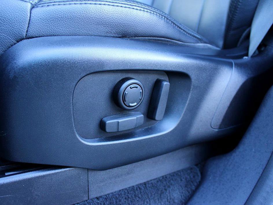 Used 2020 Land Rover Discovery Landmark image 10