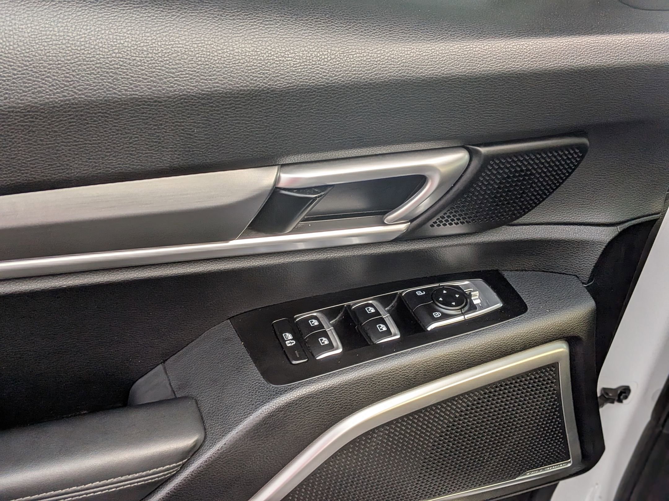 Used 2022 Kia Telluride LX image 15