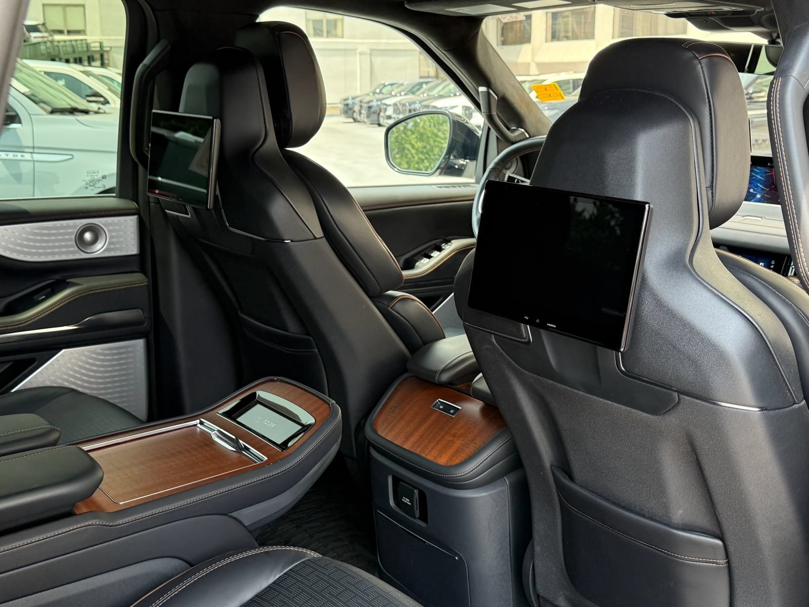 Certified 2025 Lincoln Navigator L Black Label AWD/4WD image 19