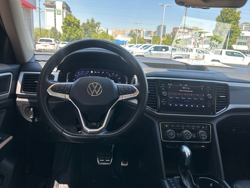 Used 2023 Volkswagen Atlas SEL R-Line AWD/4WD image 14