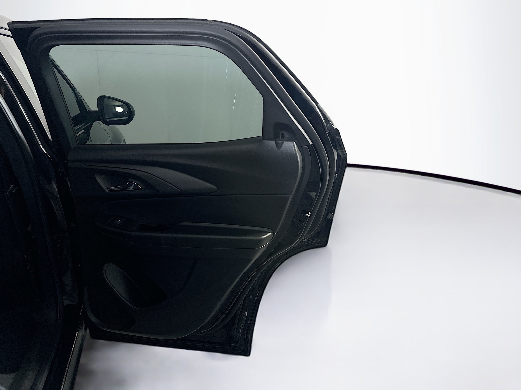 Used 2023 Chevrolet TrailBlazer LS FWD image 30