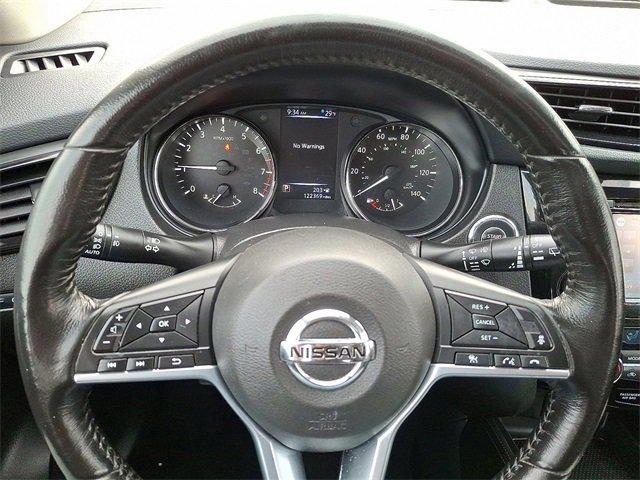 Used 2017 Nissan Rogue Sport SL w/ SL Premium Package image 20