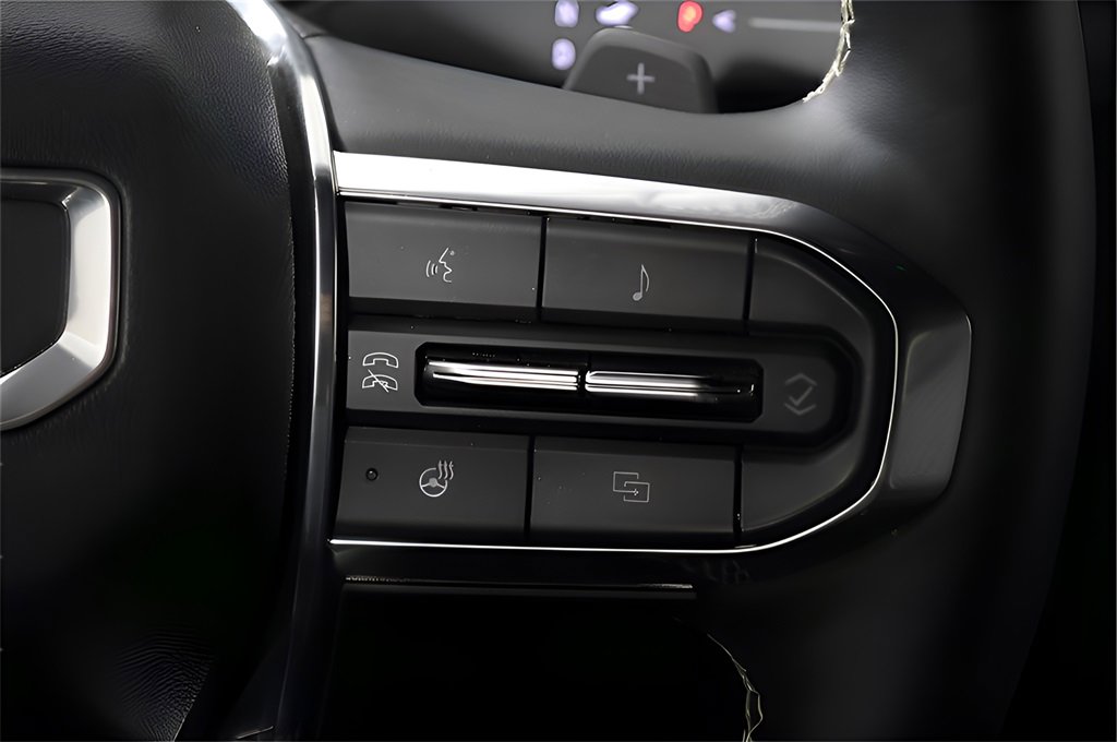 Used 2024 GMC Acadia Denali image 25