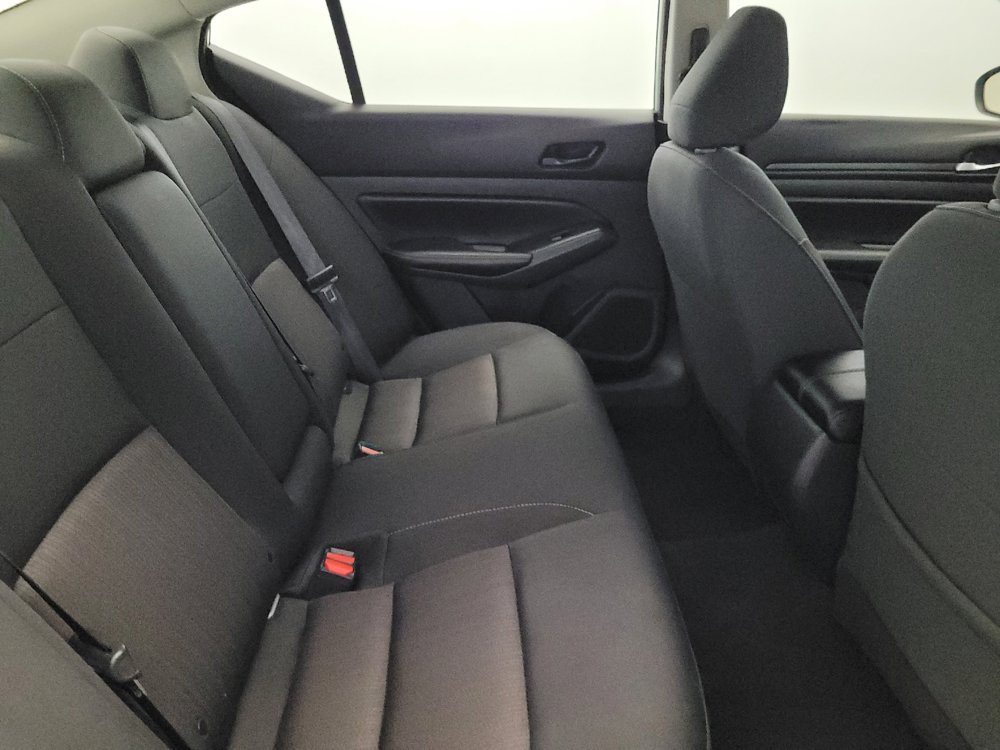 Used 2024 Nissan Altima 2.5 SV FWD image 19