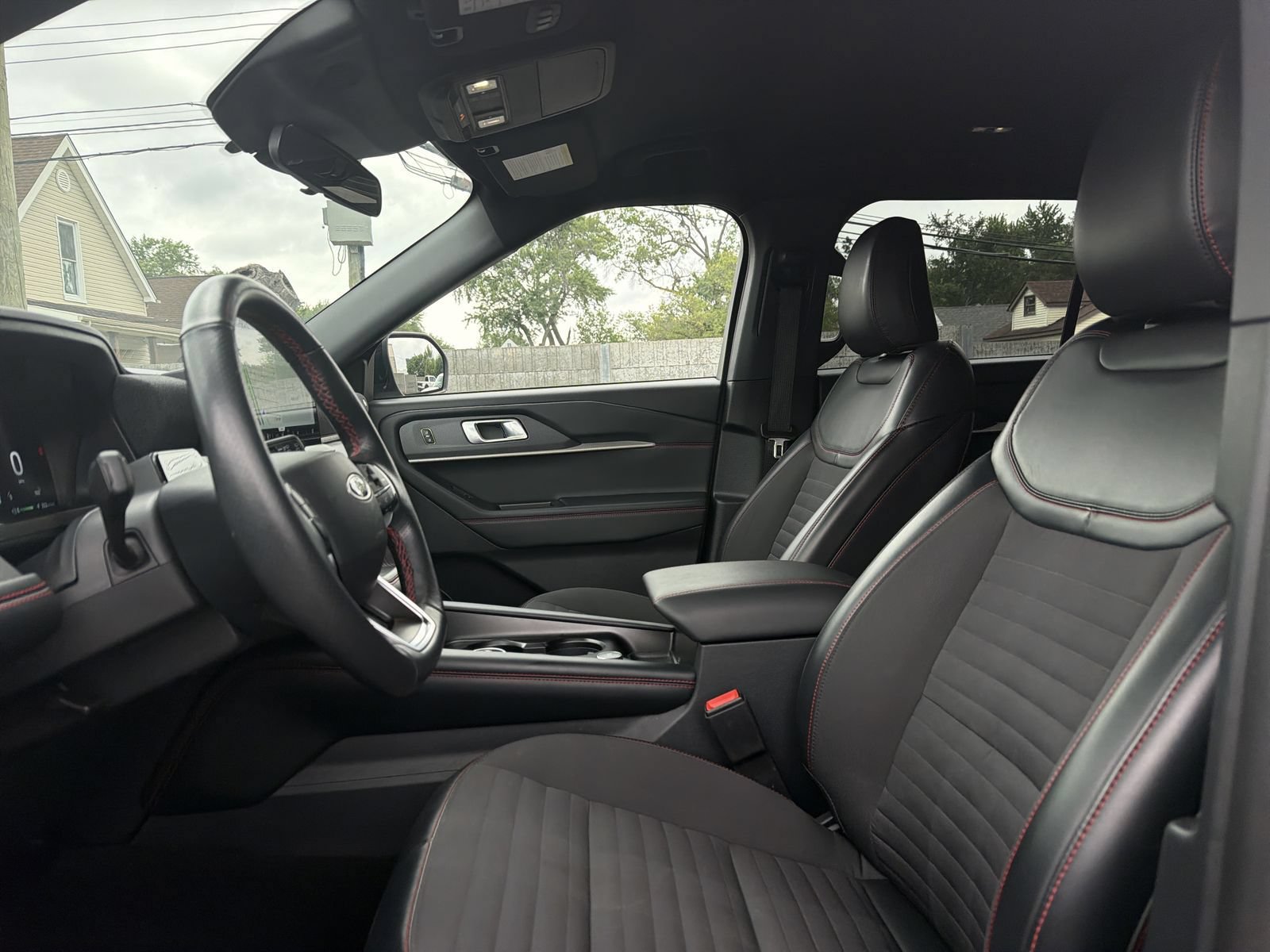 Certified 2025 Ford Explorer ST-Line AWD/4WD image 14