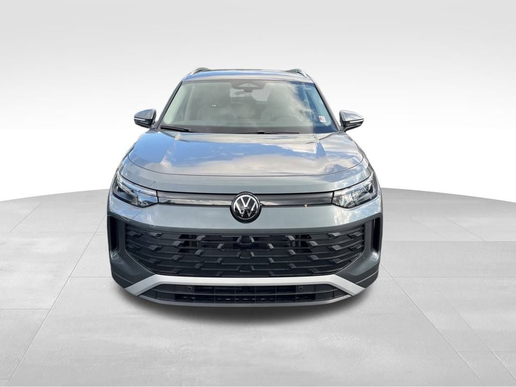 New 2026 Volkswagen Tiguan S FWD image 3