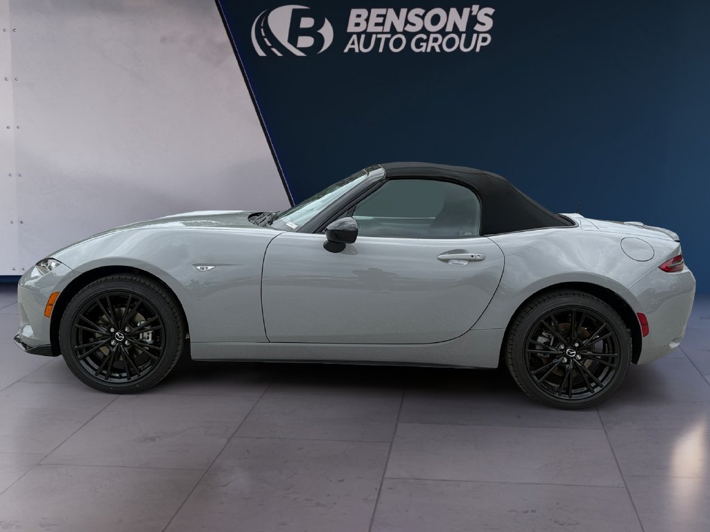 New 2026 MAZDA MX-5 Miata Club w/ Interior Package RWD image 2